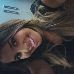 a minha imagem é você quem faz;
mas a minha vida, sou eu quem vivo ! (: