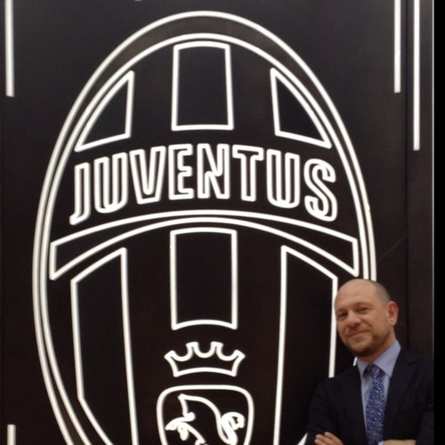 ilSarty's profile picture. Amiamo il bello ma con compostezza ci dedichiamo al sapere ma senza debolezza adoperiamo la ricchezza più per la possibilità di agire che per sciocco vanto...