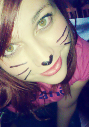 LaChokolatee's profile picture. Algunos quieren ser bonitos,populares,famosos... & yo? yo solo quiero seer feliiz :33