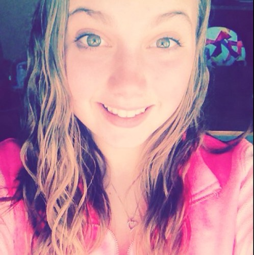 Follow Me!! I'll Follow You Back!(; Maybe If I Know You! :P also follow my other account @KenzieMarieOtto