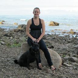In a nutshell: animal lover, student, fitness instructor, as natural & green as possible. I love the outdoors and spending time with friends & family.