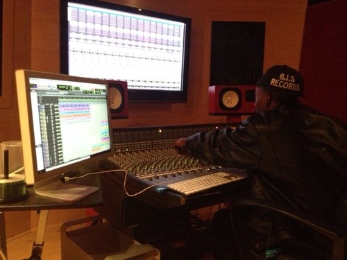 William MrWiLLIMix Smith Founder, Owner and CEO of B.I.S Records. AudioEngineer, songwriter,& Producer pushing my way into the Music Industry Hard Work No Sleep