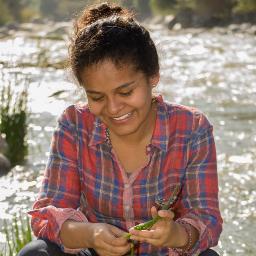 Estefanyneira10's profile picture. 