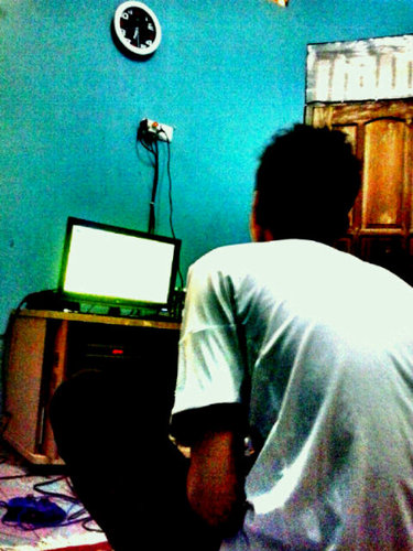 Facebook : http://t.co/m2L2EoSwX4 || PIN : 21C82775 || Basket Ball || #HALAMADRID || Madridista || follback ? Just mention !! (y)