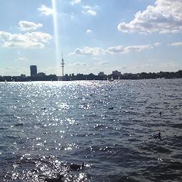 ludmoeller's profile picture. Freie Autorin.Schreibt Gedichte, veröffentlicht unter :
http://t.co/arzWdUoQg9