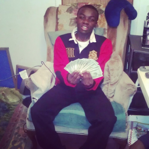 follow me on IG  RL_P0l0 .. kik me  carverVillage ..