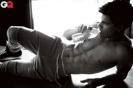 Hey im Jordan! Im a Actor I look Like Taylor Lautner im 15 Taken By @CeceJones_01 i play as Jacob black in twilight