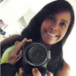 Prometi que nada apagará o meu sorriso e que nada ofuscará a minha felicidade.. :). 
http://t.co/vGzEANLhi1