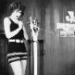 BikiniProjesi's profile picture. Damak düşkünü #beyazyakalı #metropol #kadın/ın #sağlıklıyaşam günlüğü. ..ve #yaz gelmek üzere.. Bu kez kesin zayıflıyorum! #blogger