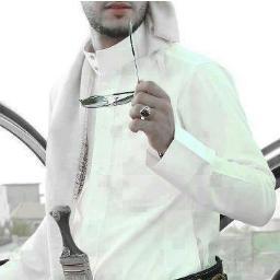قالوا يماني قلت عزي وافتخاري انا يماني واليمن لي مفخره قالوا تكابر قلت لان حنا كبار قلت اسمعوا باقول لك باختصار من هو عروبي من يمننا منبعه