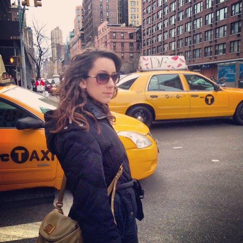 Twenty-something in NYC with SoCal roots. I love my life. Make me laugh & we'll be great friends.