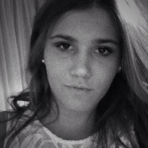 carlotita18's profile picture. 