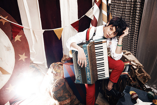 안녕!!. 나는 kpop 애호가와 충성 B2UTY 해요. 하나도 :)면 나를 따라 [(hi!!
 i'm a kpop lover and a loyal B2UTY. follow me if you're one too :) ]  MY BIAS IS @itzmeys ~ ♥