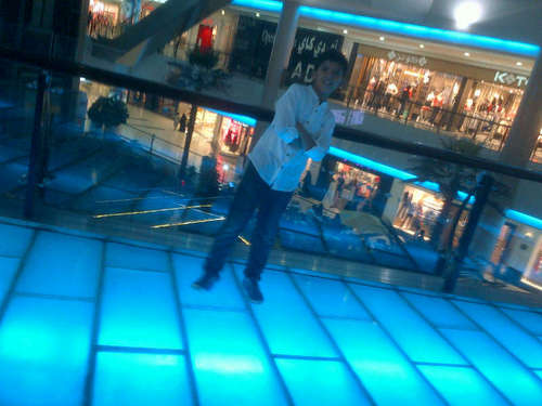 b_2220's profile picture. 