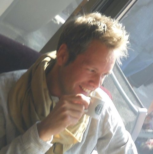 mrcamomilla's profile picture. an eternal Peter Pan