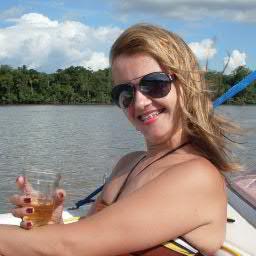Sou uma mulher intensa. Sou um vulcão de mente e corpo. Vai encarar?