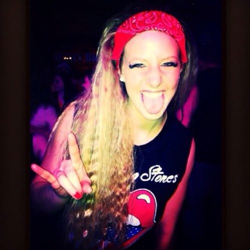 Meg_Shore's profile picture. he who laughs, lasts. ΧΩXO
