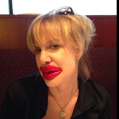 randee13's profile picture. 