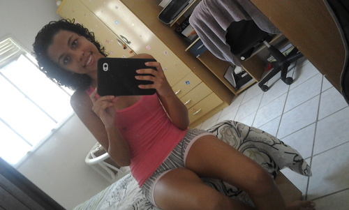 LarissaMansoo's profile picture. O que é verdadeiro não vai. O que é verdadeiro, permanece.