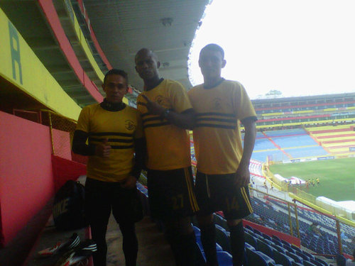Jugar al futbol de manera sencilla es mi vision jejej