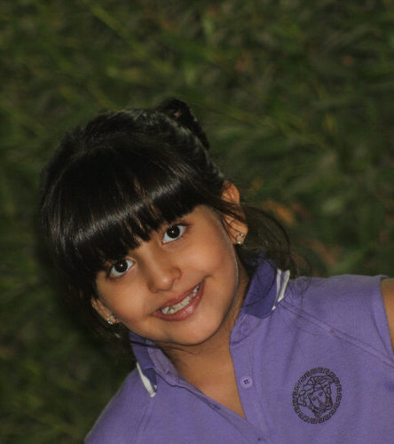 Hey, I'm SARA .. I'm 8 years old , 3th grade! I love my mom ♥♥
