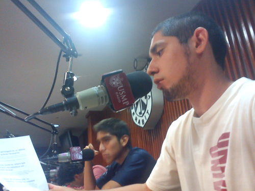 Bachiller en Ciencias de la Comunicación, editor, audiovisuales. ... Dominar al mundo.😎