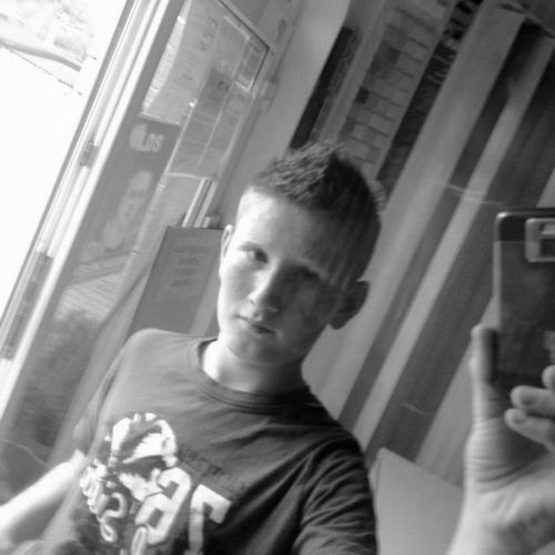 MoSi_9's profile picture. 