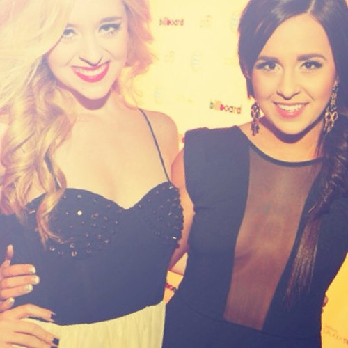 Cause we're all lesbian for Megan and Liz Mace! COME ON! They're so flawless, I can't. Since: 3/22/13.