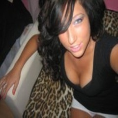 Hit me up anytime I love to party, dance, and havefun.  I'm from Jersey, fnishing my degree in finance in NYC.