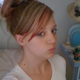 Born In USA, grew up in Scotland, 19, Lesbian, Love Sports, Music & Movies. #Jaguars #Tottenham #Twitter92 #WWE