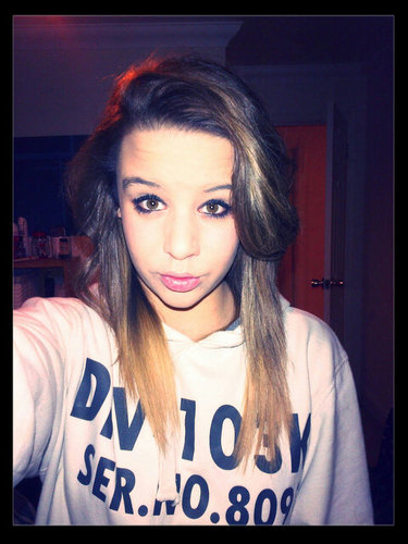 Hey you yeah you, hello, hey come Tweet my tweeter, ill tweet yours, compose, repost that's all I gotta say, pay, okey?