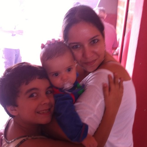 Mulher, mãe, amo meus animais!!! Odeio falar de mim.. Tirem suas próprias conclusões!! Bju ñ me liga!!