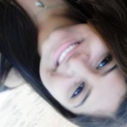 #Virginiana, #Twitteira, #Feliiz, #POP music, #Humor,
 SOU EU :)))        ....Me segue e eu te conto mais