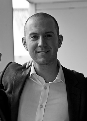 I help BigData tech companies grow their EMEA operations.
