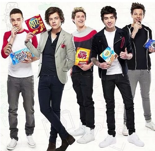 1Dslittlething4's profile picture. I follow back :)