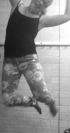 ikhouvanjemeisieee! xxSyllll  xxlove you stedelijk dalton college x  I love Justin Bieber so muchhhh xxx