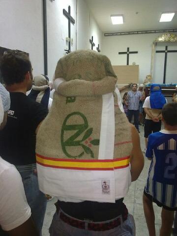 Enamorado de sevilla y sus tradiciones.