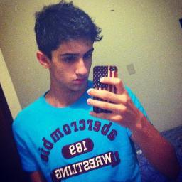 Apenas uma fã apaixonada pelo @PedroFiletti e @Luiz_Campedelli , Seguida pelo Luiz e Pedro ♥ Since: 25/03/13