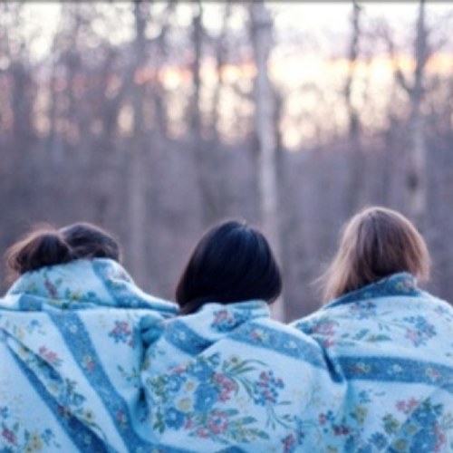There is 3 of us ♡ We are bestfriends ∞ We tweet about what being a bestfriend is all about➶