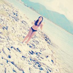 Future wife of @iamLeoHoward i love u.
FANTASY. Santiago05-10-12 
future professionl dancer of classic ballet; Combi;mglkj.