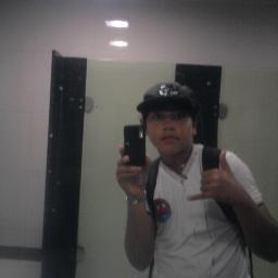 I love a girl ke do not love me.