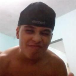 Não ligo que me olhem da cabeça aos pés..Porque nunca farão minha cabeça e nunca chegarão aos meus pés.