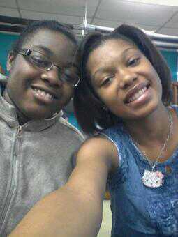 Freak a bio just follow me qnd my sister @shantay_warren