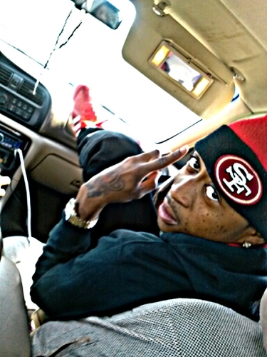 An upcoming artist. Rap / Singer .. #CBMG .. For Singing Hooks and bookings -- TSwishersContact@gmail.com