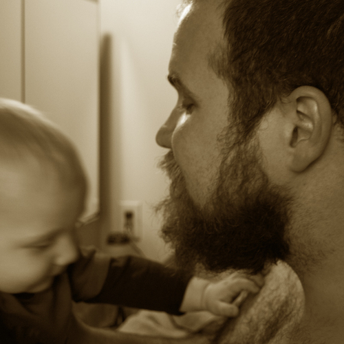 Dilheon's profile picture. Chipping it in to the neutral zone.