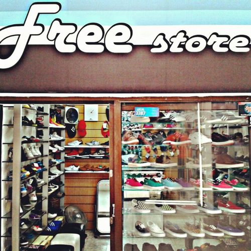 freestore1's profile picture. Almacen de calzado para mujer y hombre totalmente originales. Cc. el diamante. Local 3387 Administrador @julian0725 whatsapp3165788749