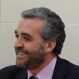 Porque las personas que están lo suficientemente locas como para pensar que pueden cambiar el mundo son quienes lo cambian.