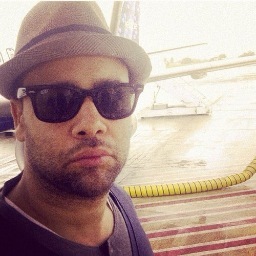Road Manager @Poetacalle
creador de Artillery music con @artillerymusic Nely el arma secreta !