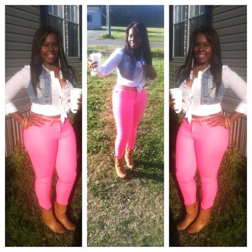 21 02/29/92  Cecilia, Louisiana CollegeGirl  Ambitious ✨ PrettyDamnHott Need I say more? Do your thing & hit dabutton✌☝