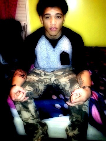 -age 18
-RichCrewShit
-Follow & ill follow back